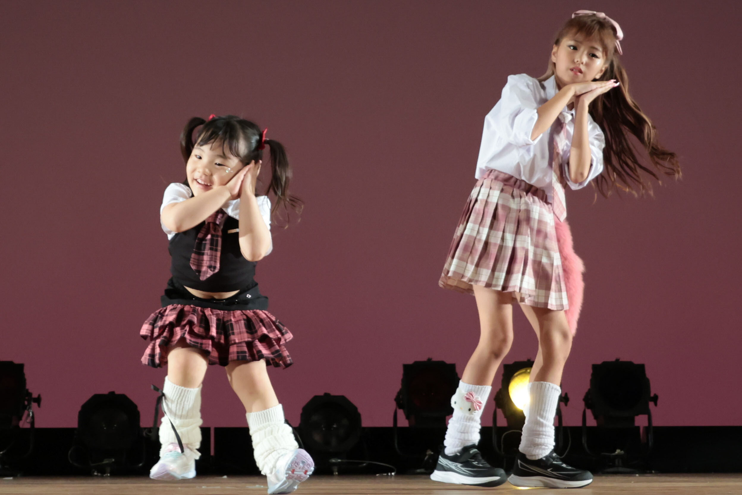 イベントステージで踊るKPOPキッズクラス